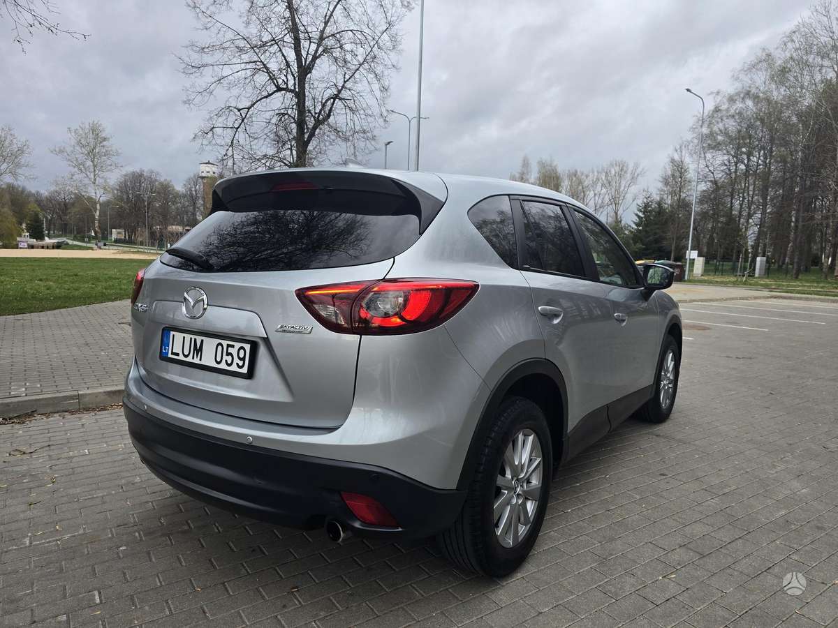 Mazda CX-5, 2.2 l., off-road / crossover