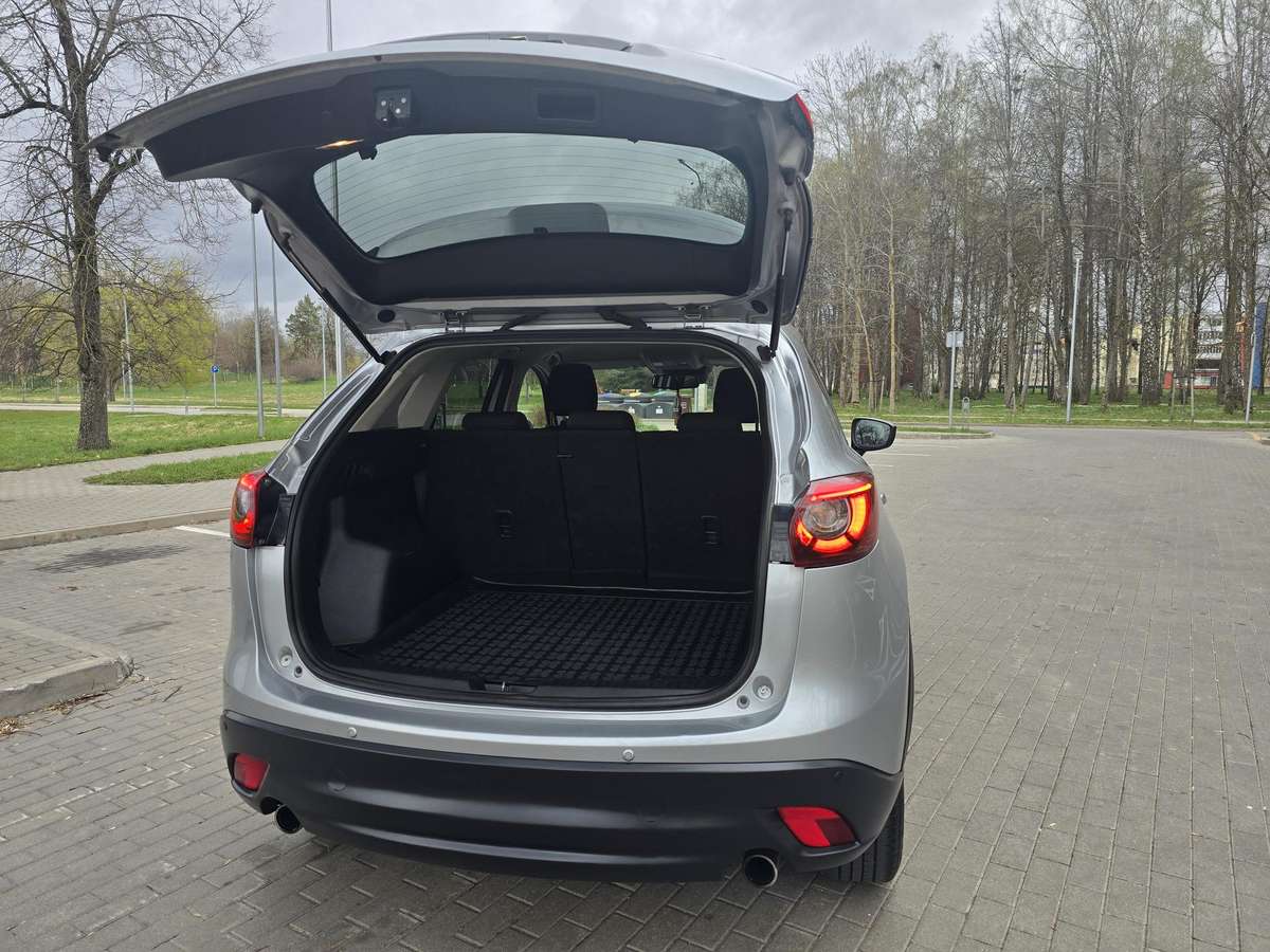 Mazda CX-5, 2.2 l., off-road / crossover