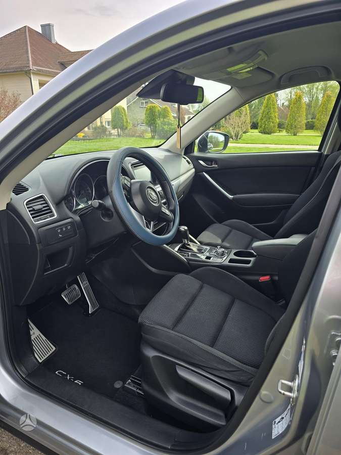 Mazda CX-5, 2.2 l., off-road / crossover