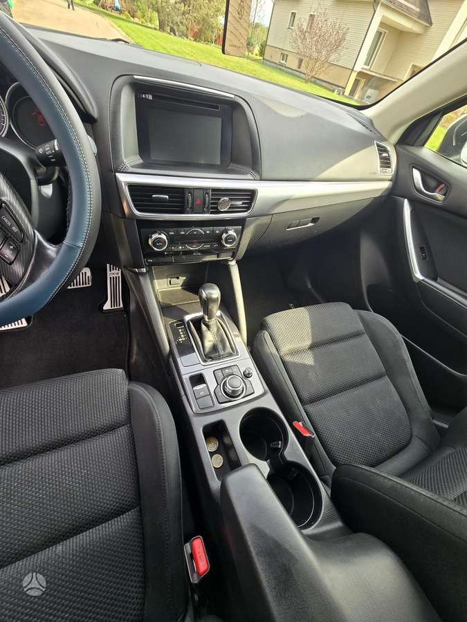 Mazda CX-5, 2.2 l., off-road / crossover