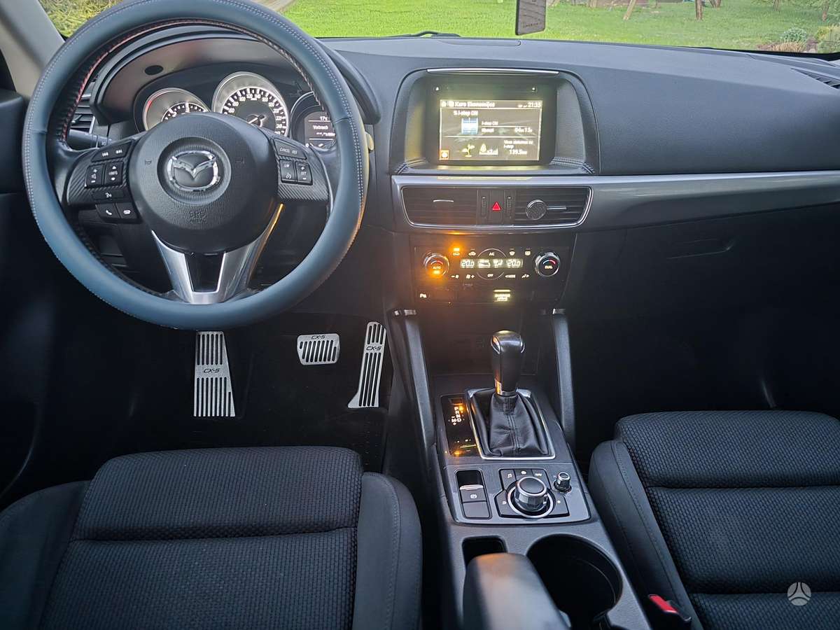 Mazda CX-5, 2.2 l., off-road / crossover