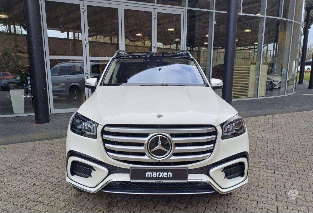 Mercedes-Benz GLS450, off-road / crossover