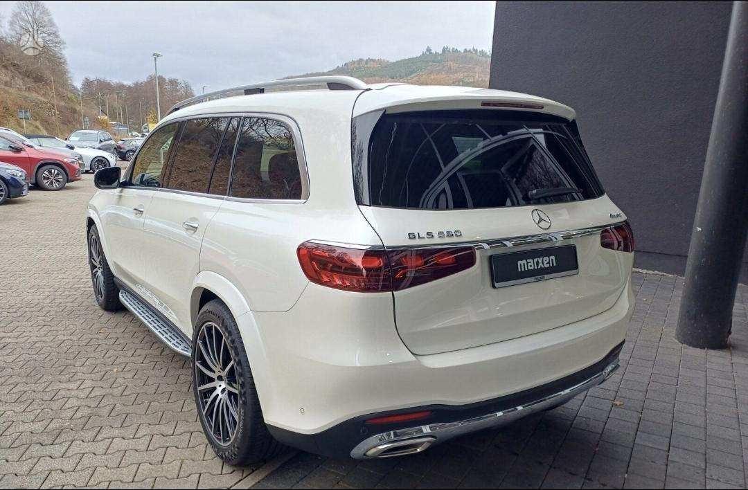 Mercedes-Benz GLS450, off-road / crossover