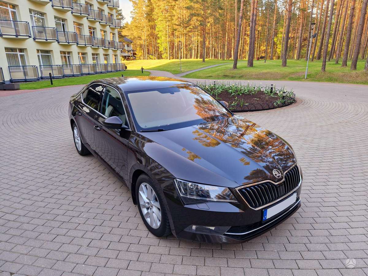 Skoda Superb, 2.0 l., Седан