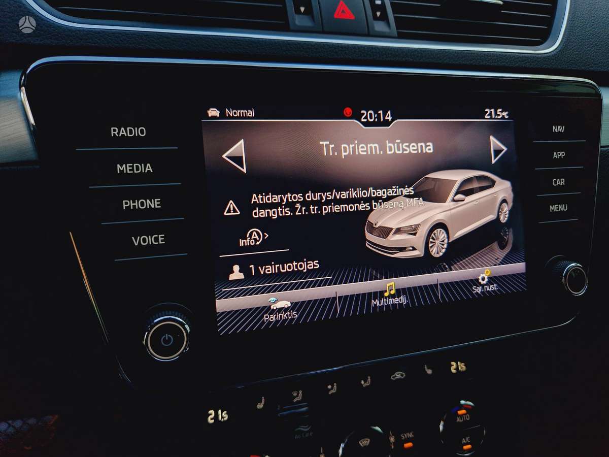 Skoda Superb, 2.0 l., Седан