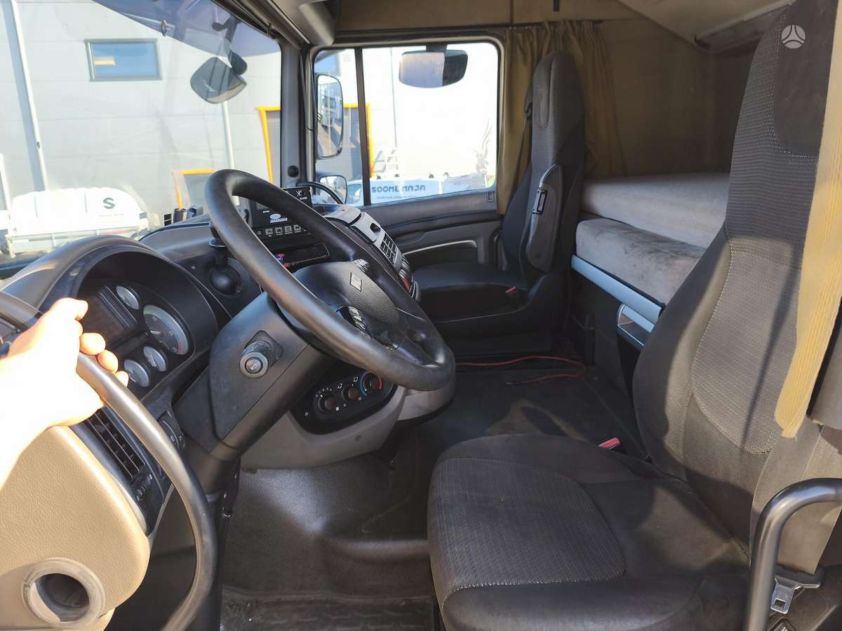 DAF 105, refrigerated trucks