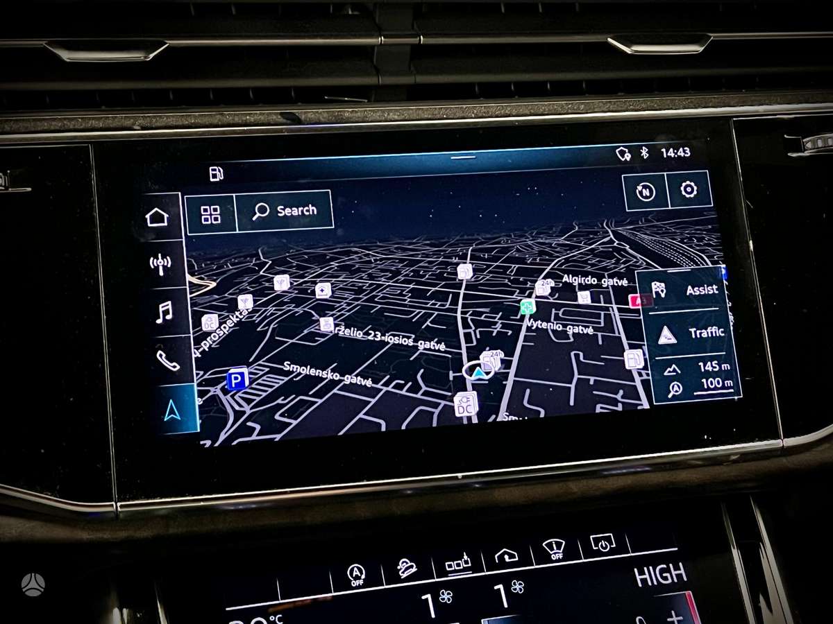 Audi Q8 сиденья