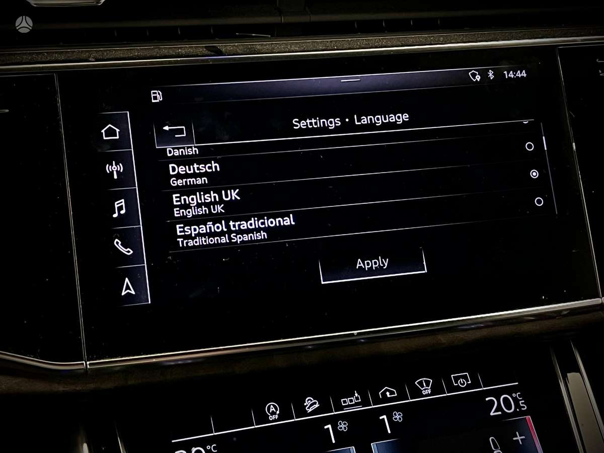 Audi Q8 seats