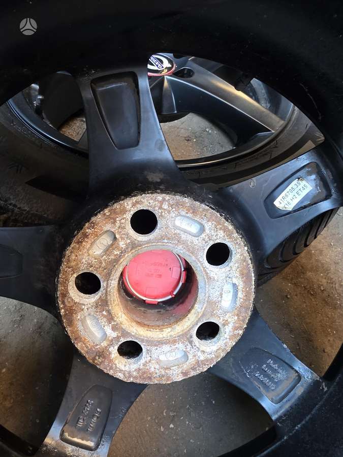 Volvo V70, lengvojo lydinio, R16