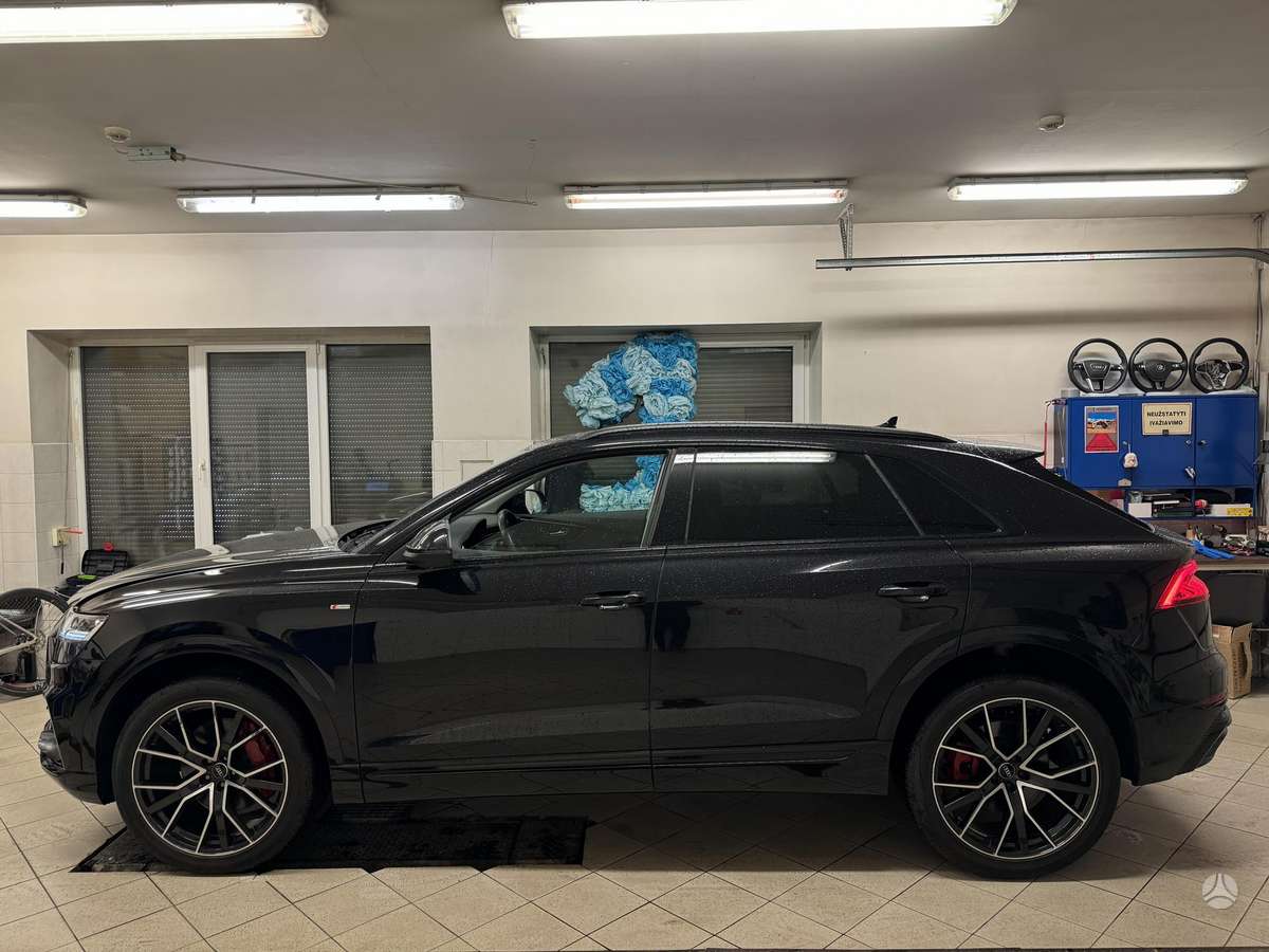 Audi Q8 sėdynės