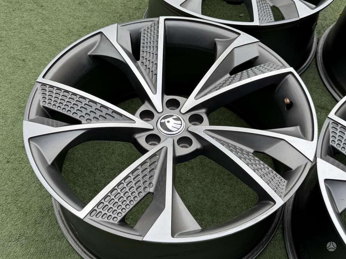 Skoda 9J, ET25, легкосплавные , R21
