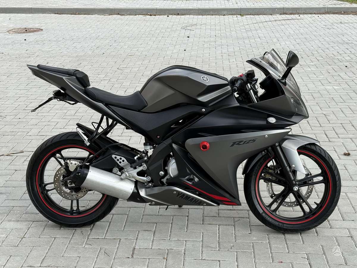 Yamaha YZF 125cc, superbikes