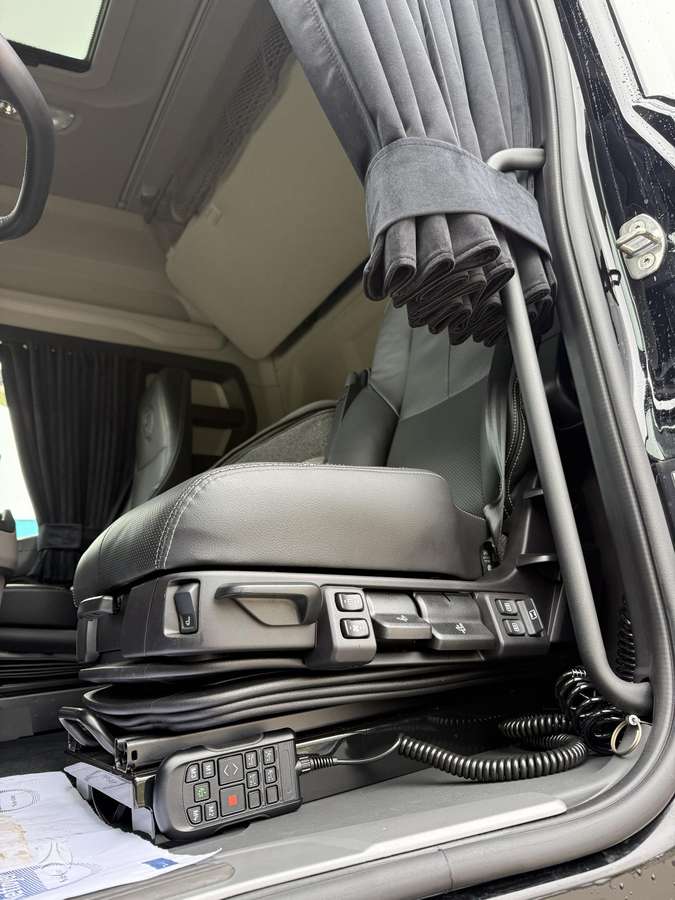 Scania 500S, double sleeper