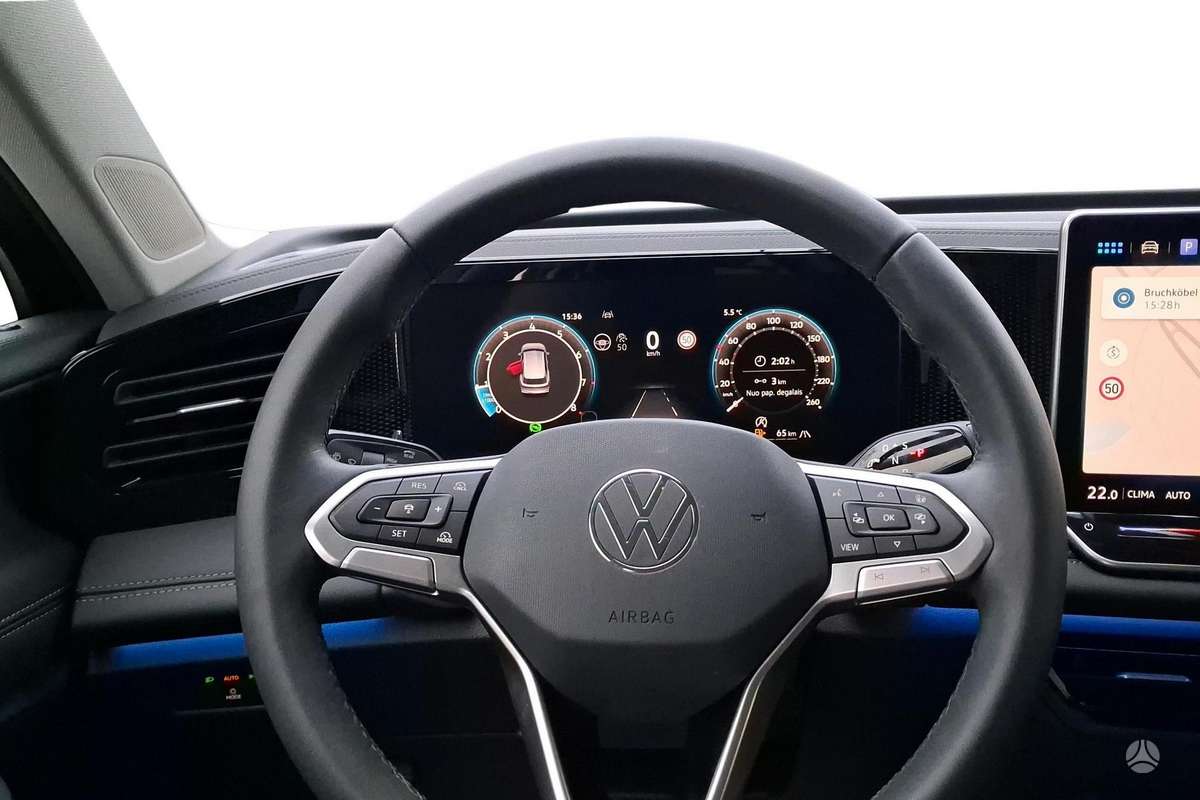 Volkswagen Tiguan - 11