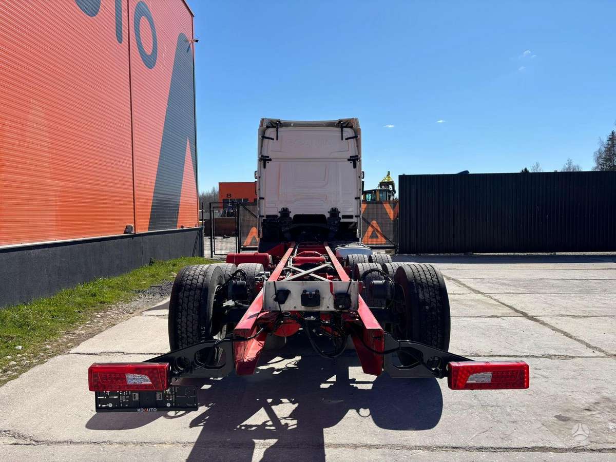 Scania R 540 8x4*4, шасси