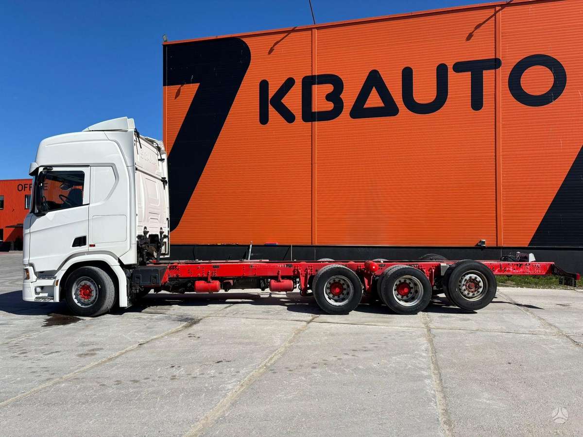 Scania R 540 8x4*4, шасси