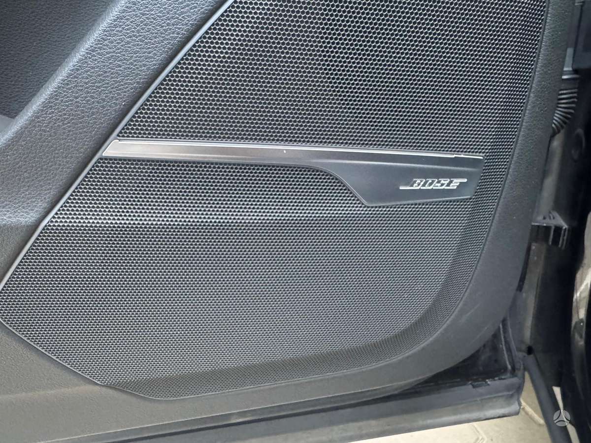 Audi Q7, 3.0 l., off-road / crossover