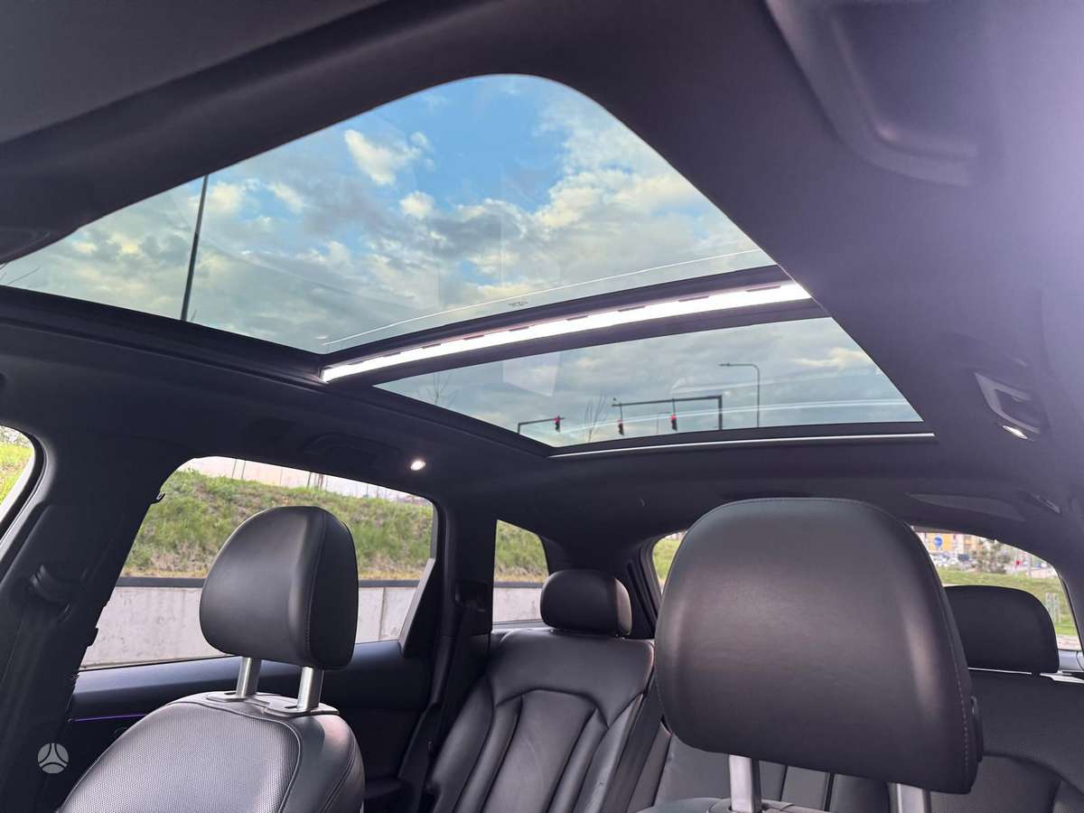Audi Q7, 3.0 l., off-road / crossover