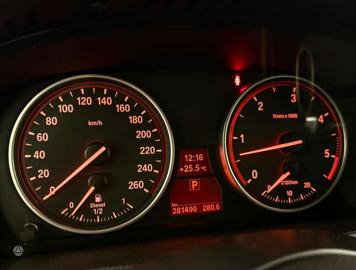 BMW X5, 3.0 l., visureigis / krosoveris