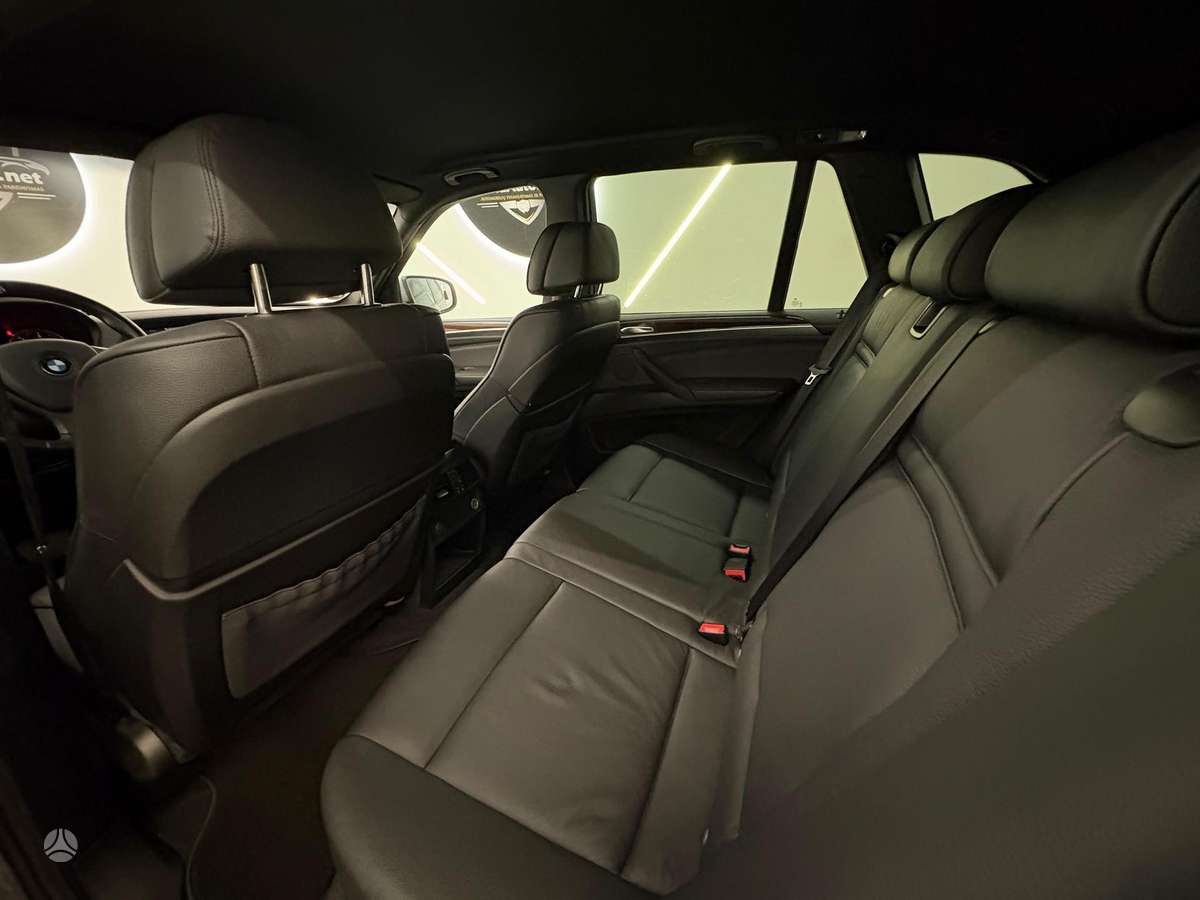 BMW X5, 3.0 l., visureigis / krosoveris
