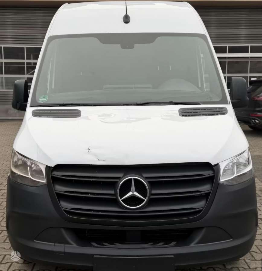 Mercedes-Benz Sprinter, preču