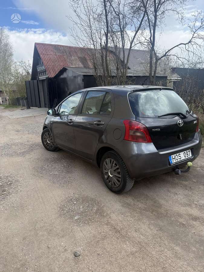 Toyota Yaris - 3