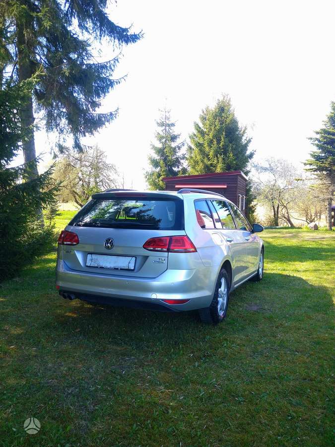Volkswagen Golf - 5