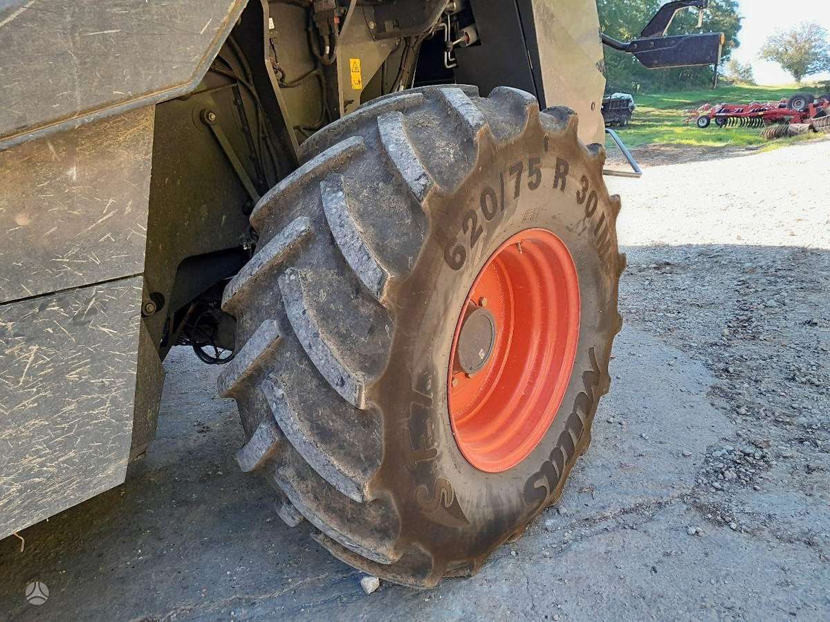 Claas Lexion 8900TT, kombainai