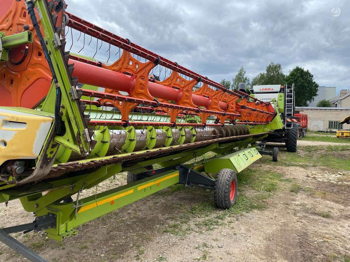 Claas Lexion 770TT, combine harvesters