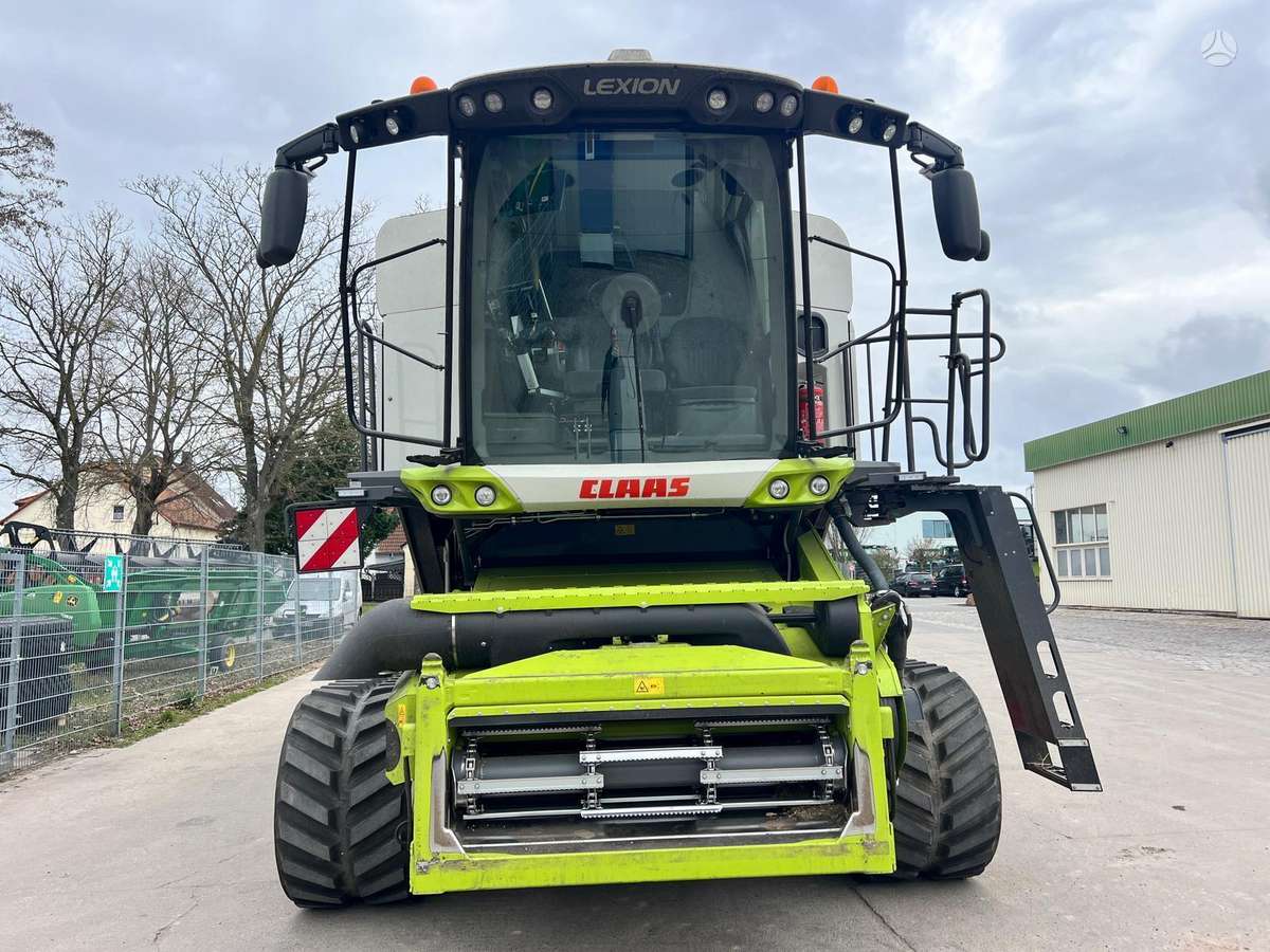 Claas Lexion 8800TT, комбайны