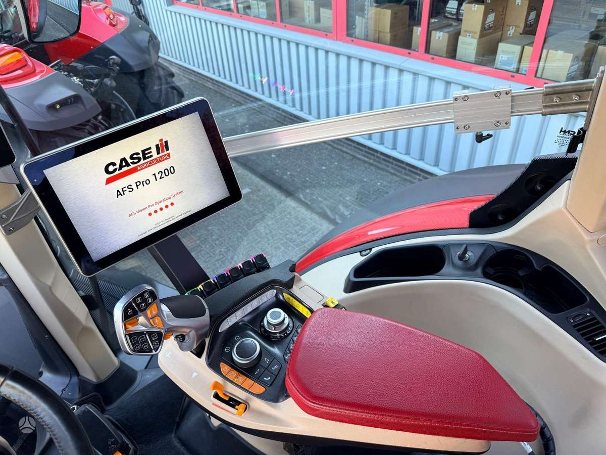 Case-IH Optum 300 CVX, тракторы