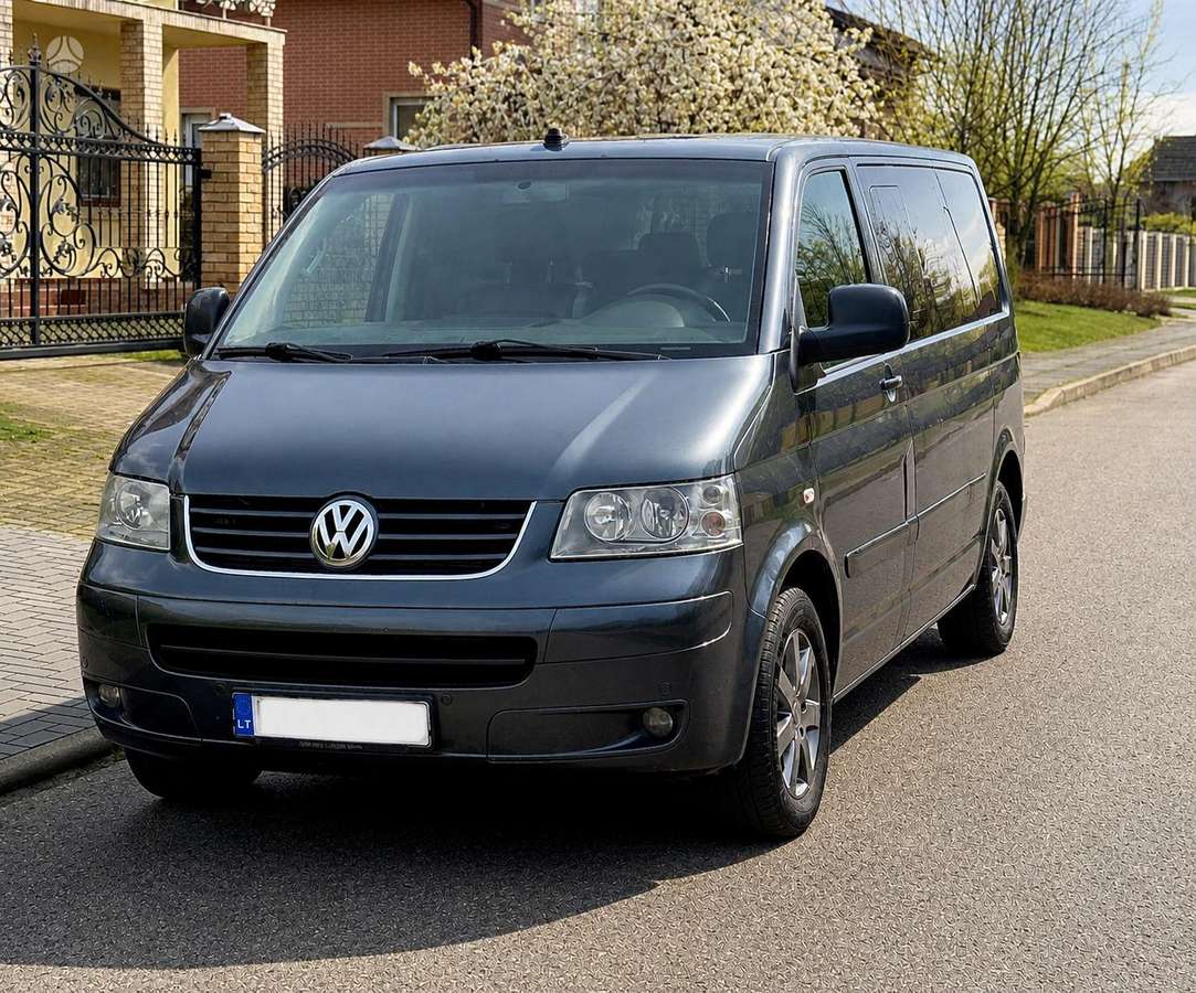 Volkswagen Multivan, 2.5 l., Минивэн