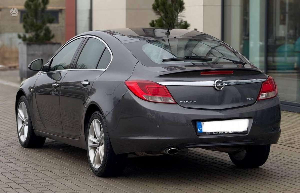 Opel Insignia, 2.0 l., hatchback