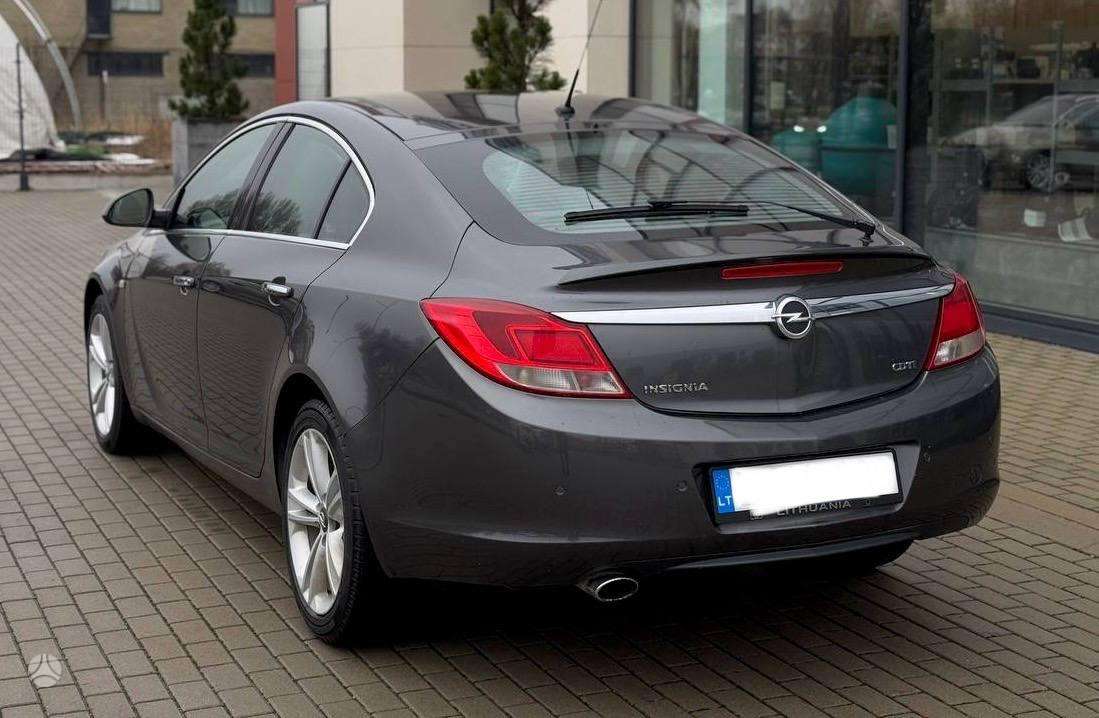 Opel Insignia, 2.0 l., hatchback