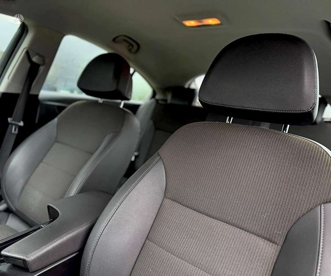 Opel Insignia, 2.0 l., hatchback