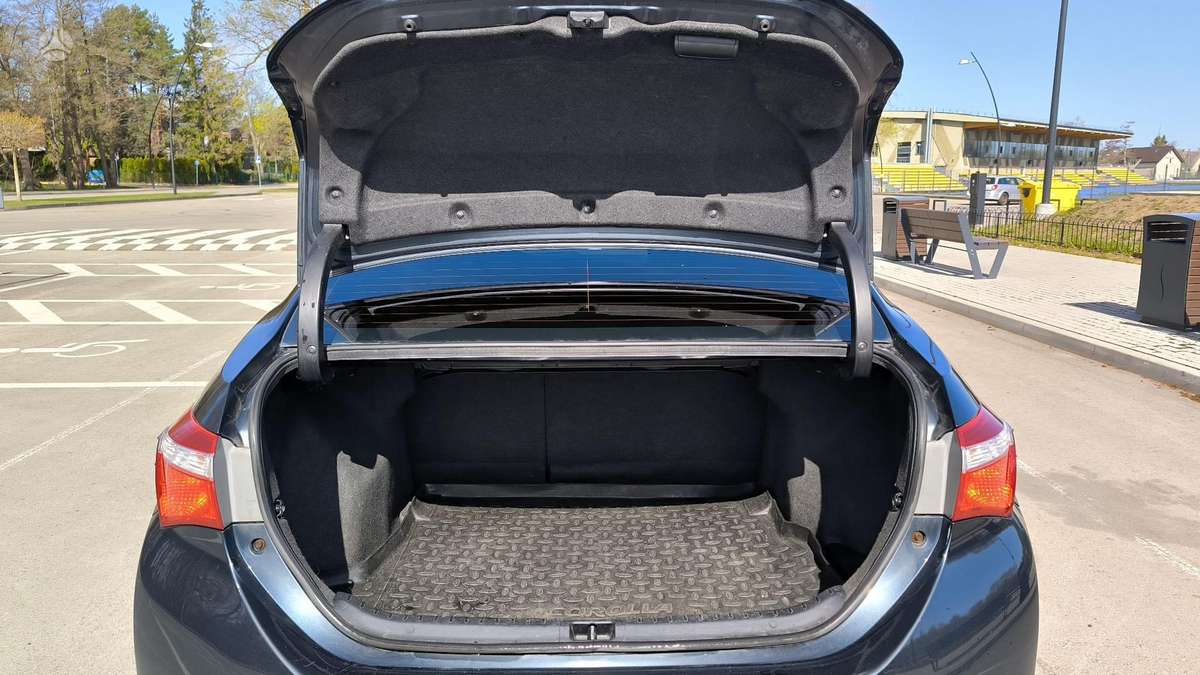 Toyota Corolla, 1.4 l., sedanas