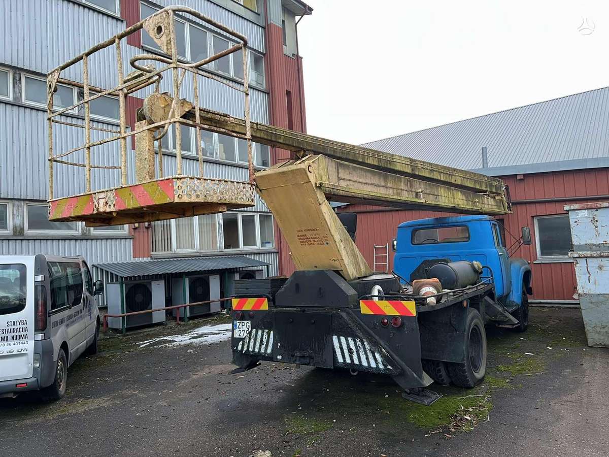 Zil 130, boom lift