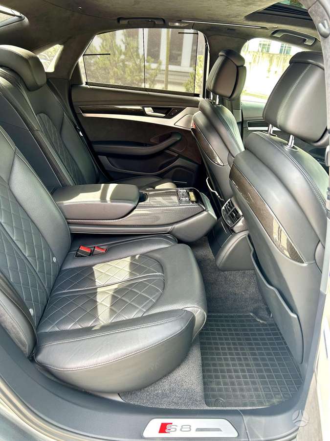 Audi S8, 4.0 l., saloon / sedan