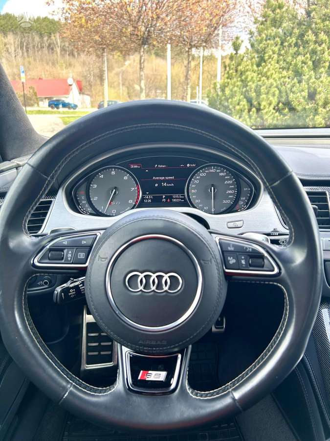 Audi S8, 4.0 l., saloon / sedan