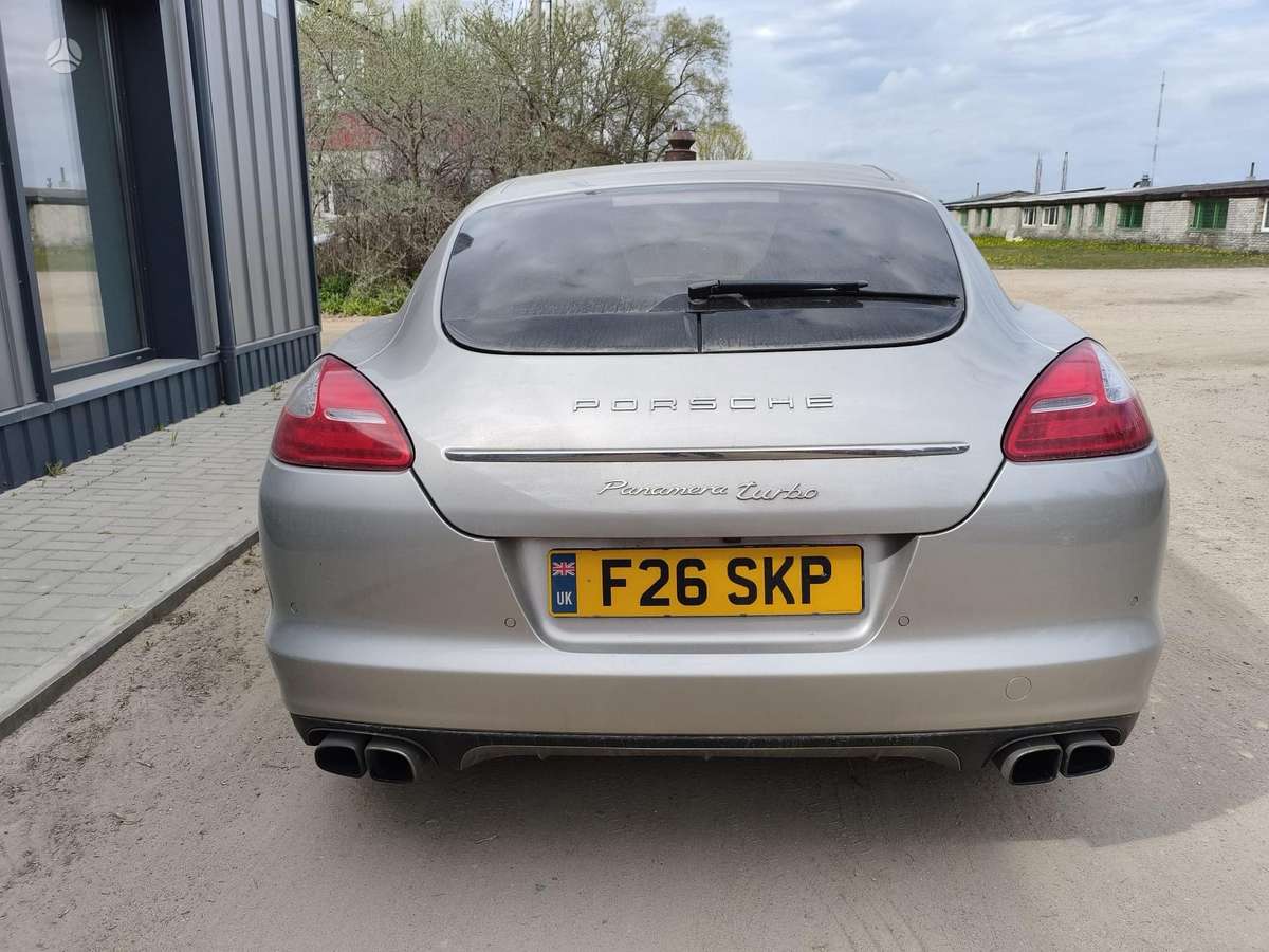 Porsche Panamera по частям