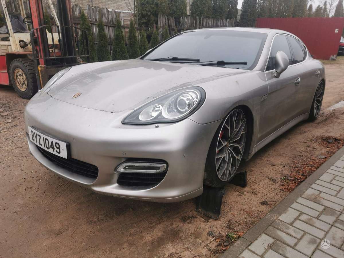 Porsche Panamera по частям