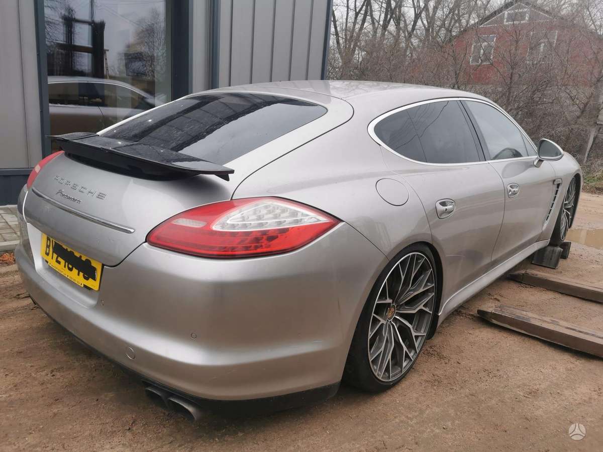 Porsche Panamera по частям