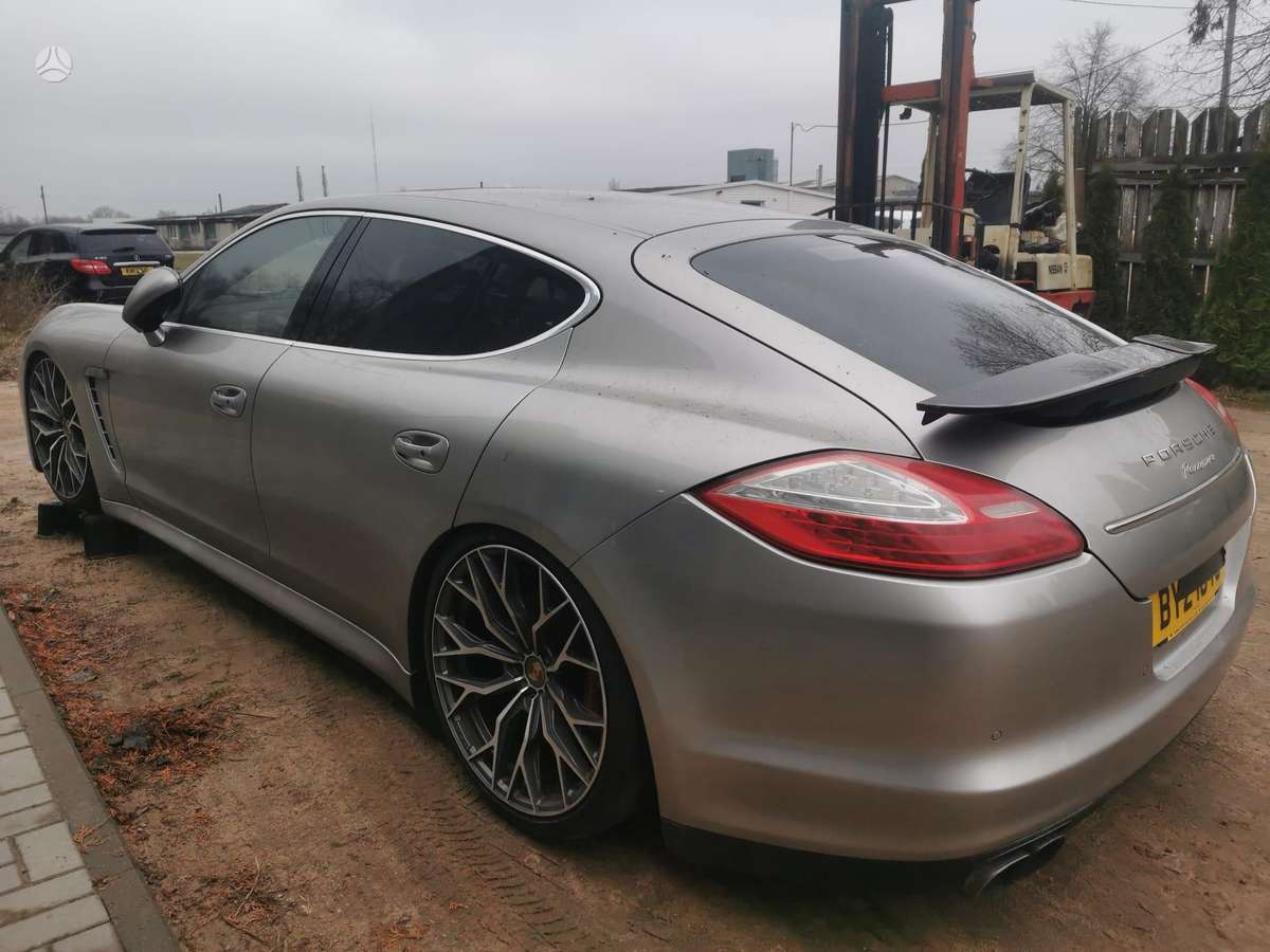 Porsche Panamera for parts