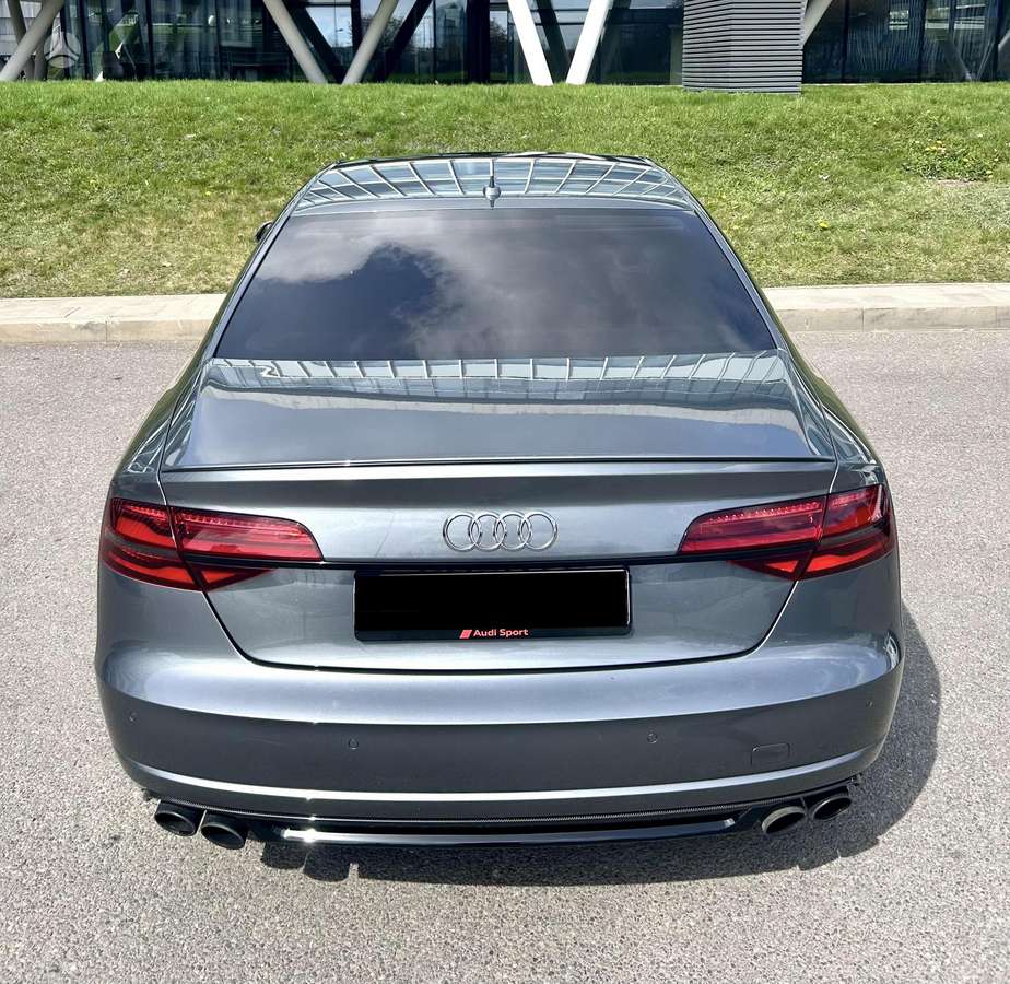 Audi S8, 4.0 l., saloon / sedan