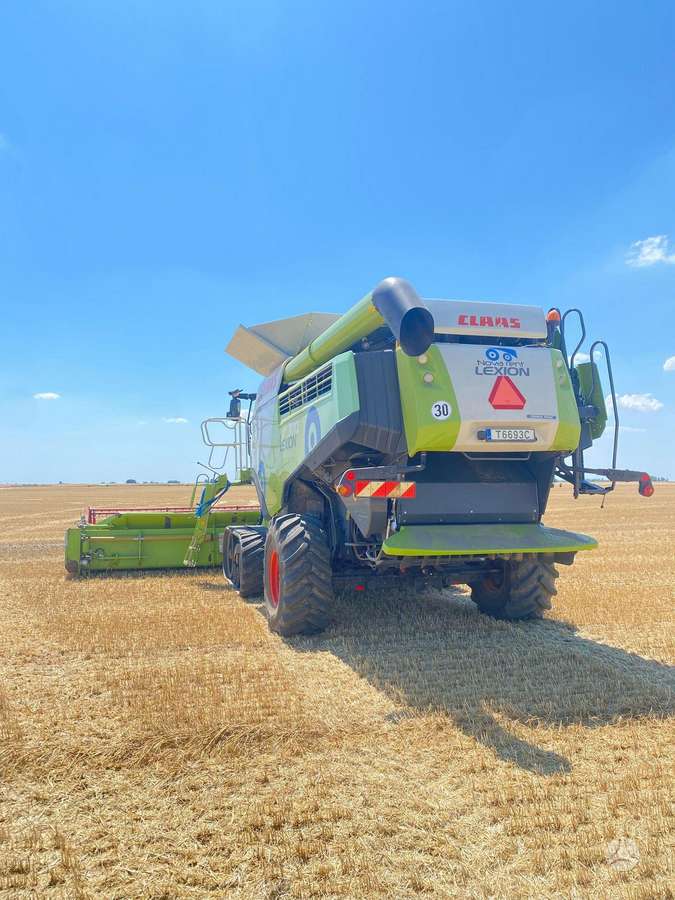 Claas Lexion 770TT, combine harvesters
