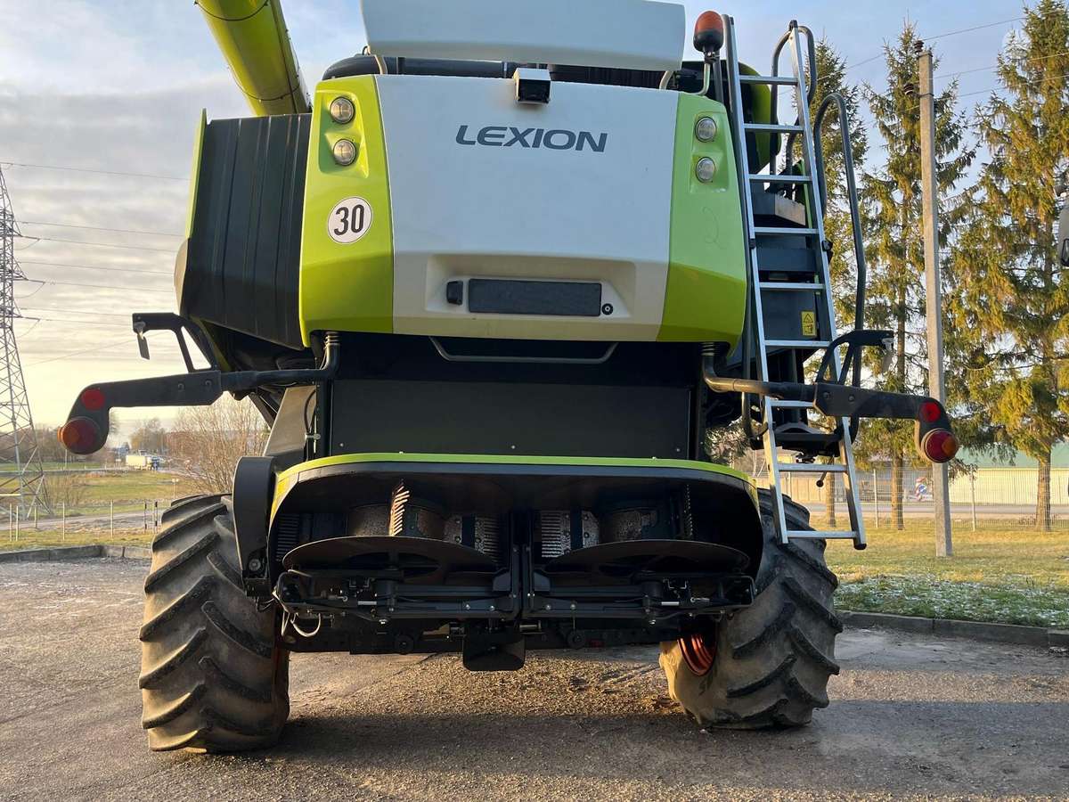 Claas Lexion 770TT, combine harvesters