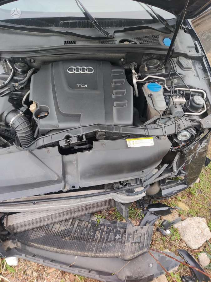 Audi A4, 2.0 l., Седан
