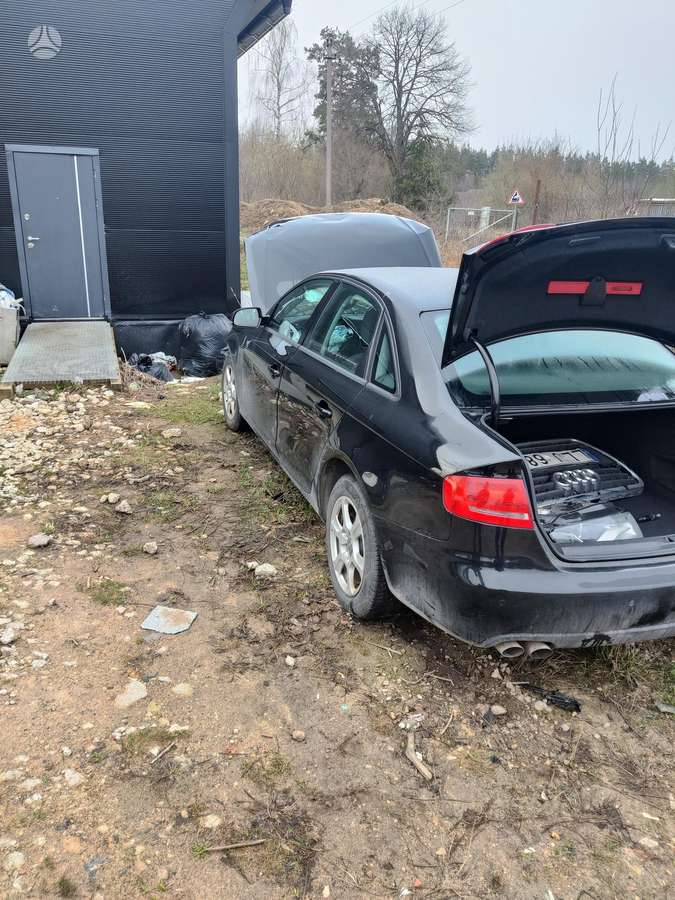 Audi A4, 2.0 l., Седан