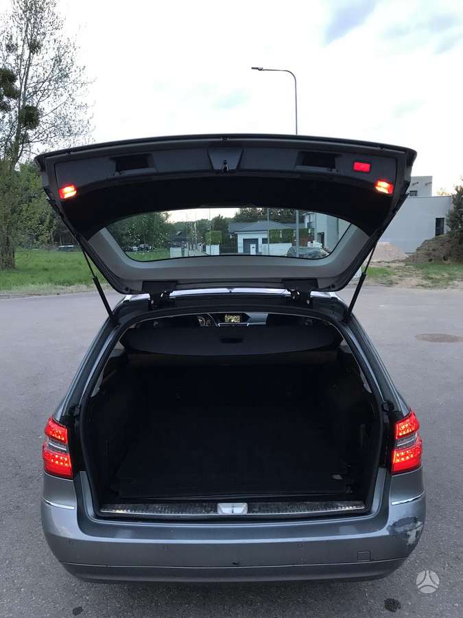 Mercedes-Benz E220, 2.1 l., wagon