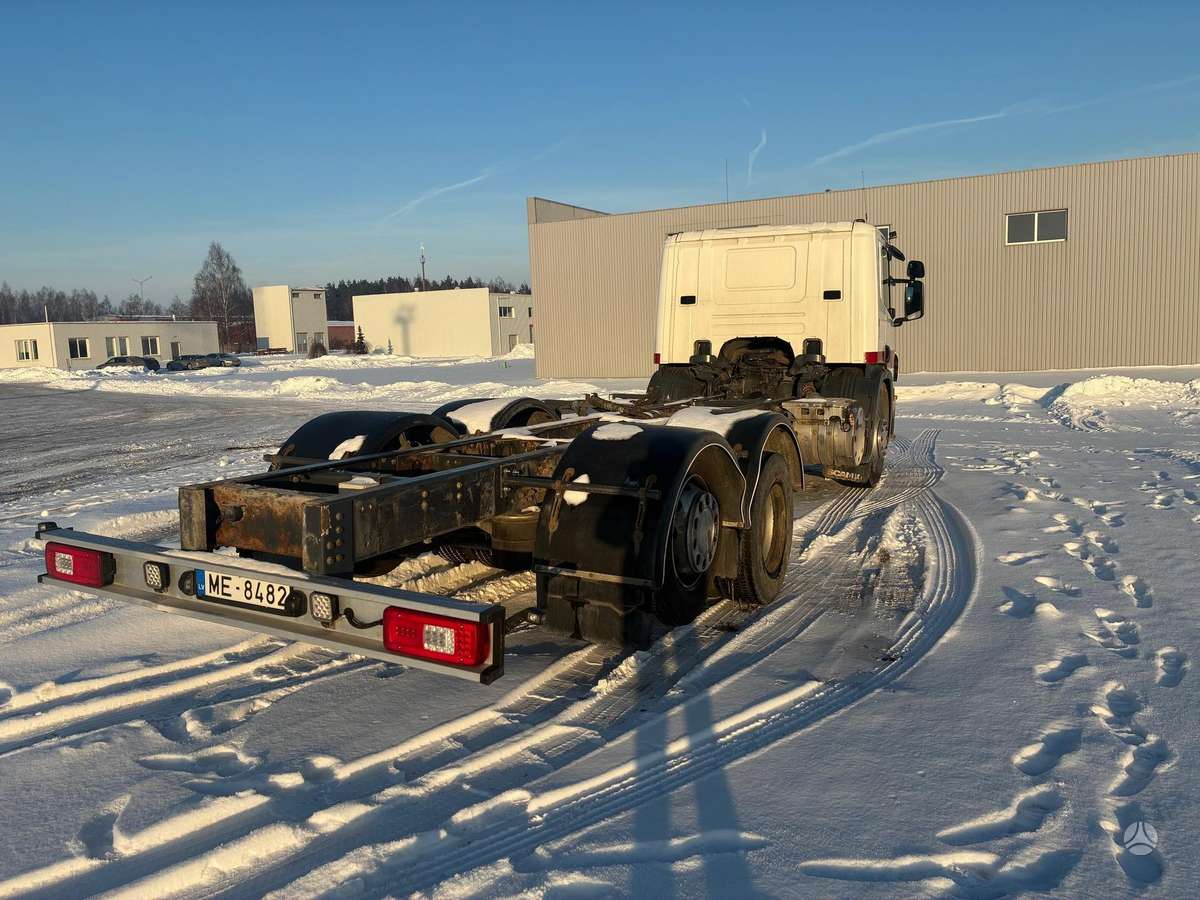 Scania P320, cab-chassis trucks
